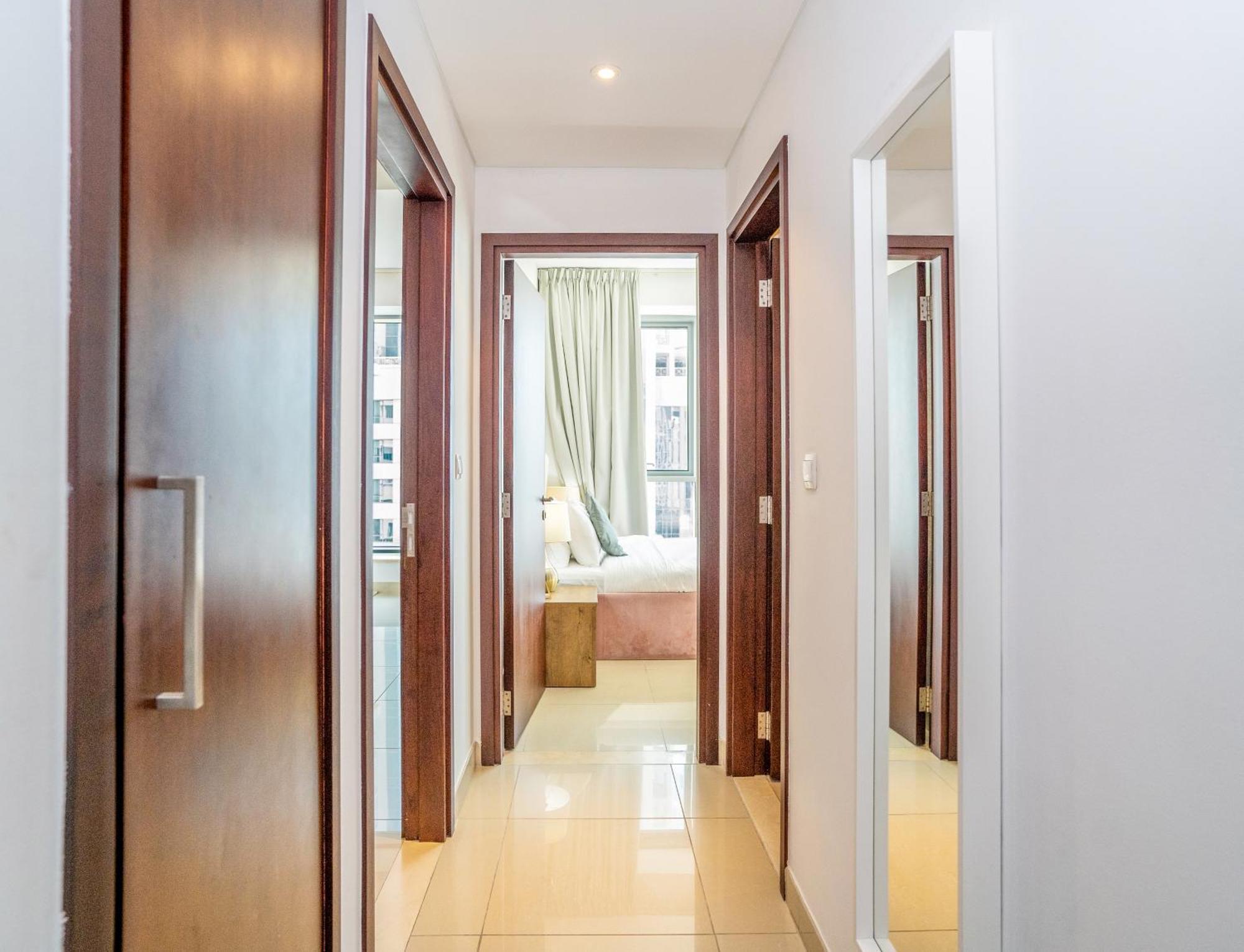 New Arabian 29 Boulevard Downtown Apartment
